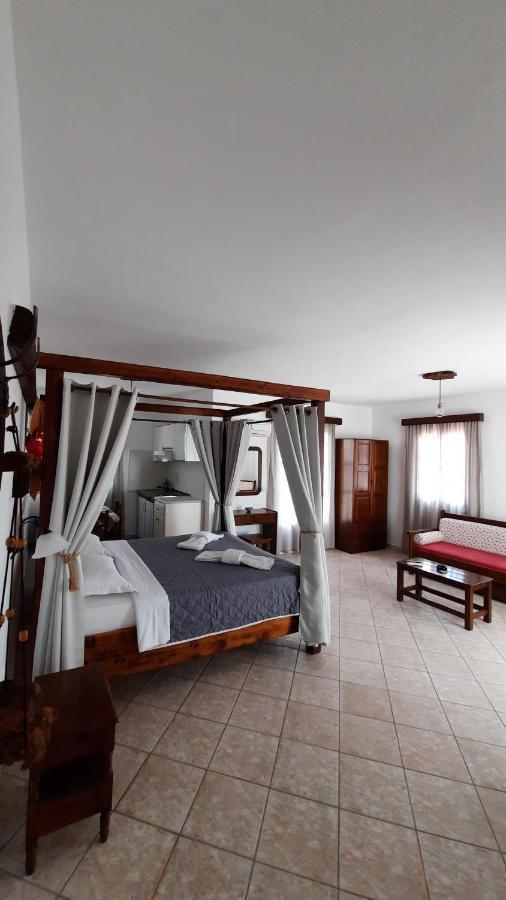 Mylos Hotel Vívlos Екстериор снимка