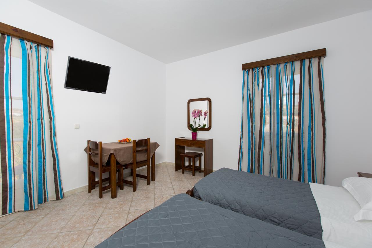 Mylos Hotel Vívlos Екстериор снимка