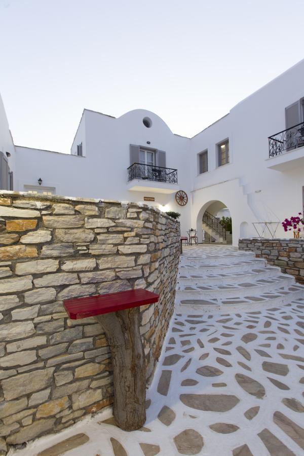 Mylos Hotel Vívlos Екстериор снимка